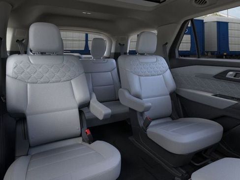 New 2026 Ford Explorer Platinum w/ LUX Leather Package AWD/4WD image 11