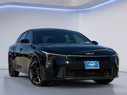 Used 2025 Kia K4 GT-Line w/ GT-Line Premium Package image 1