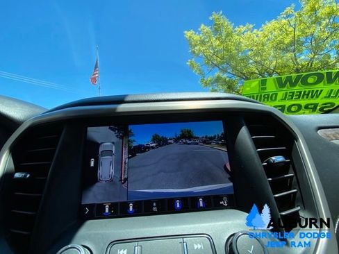 Used 2020 GMC Acadia Denali w/ Denali Ultimate Package AWD/4WD image 48