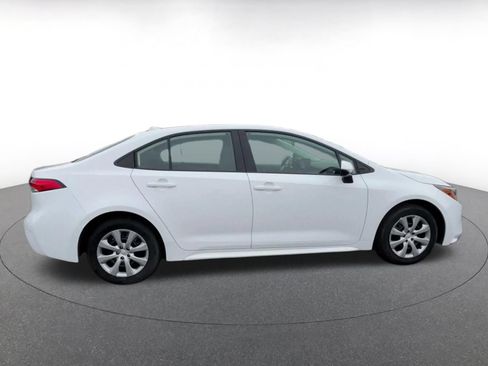 Used 2025 Toyota Corolla LE FWD image 13