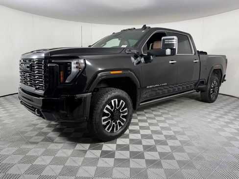 Used 2024 GMC Sierra 2500 Denali Ultimate image 3