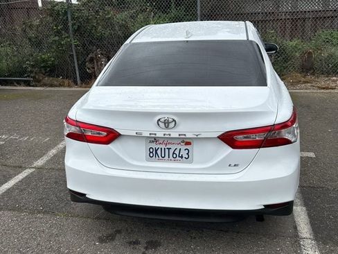 Used 2019 Toyota Camry LE image 4