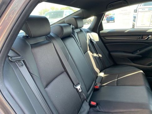 Used 2019 Honda Accord Sport image 18
