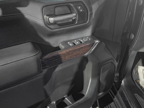 Used 2020 GMC Sierra 1500 SLE w/ SLE Value Package image 15