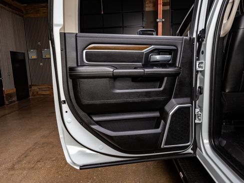 Used 2024 RAM 3500 Laramie w/ Bed Utility Group image 38