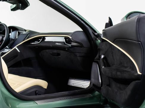 Certified 2024 Ferrari Roma Spider RWD image 47