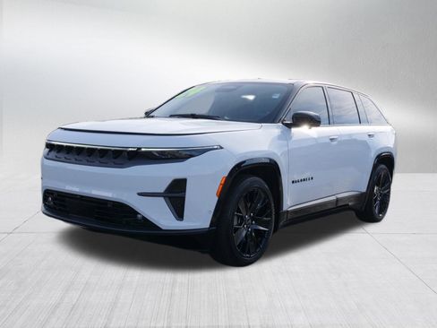 Used 2024 Jeep Wagoneer Launch Edition image 7