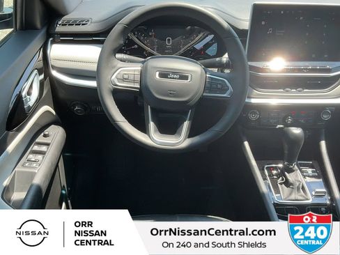 Used 2025 Jeep Compass Limited AWD/4WD image 14