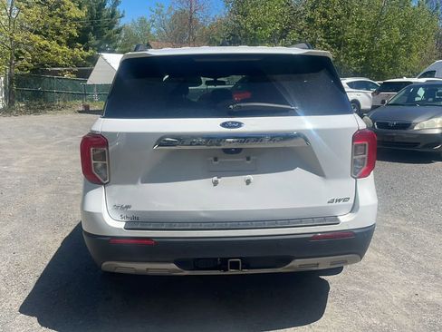 Used 2021 Ford Explorer XLT w/ Equipment Group 202A AWD/4WD image 6