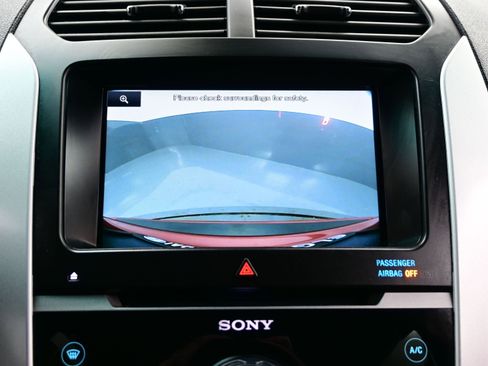 Used 2014 Ford Explorer Limited w/ Equipment Group 302A image 18