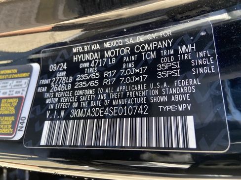 Used 2025 Hyundai Tucson SE FWD image 33