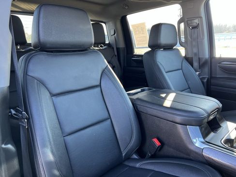 Used 2024 Chevrolet Silverado 2500 LTZ w/ LTZ Convenience Package image 15