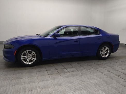 Used 2022 Dodge Charger SXT RWD image 2