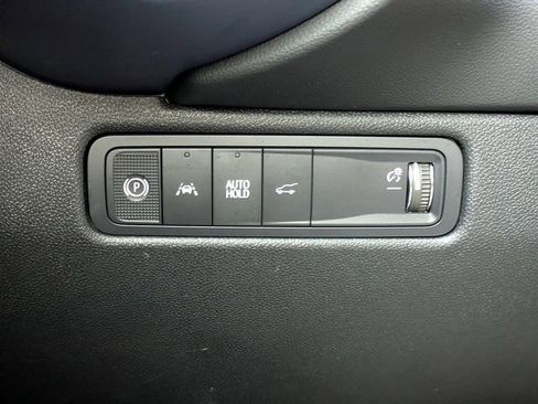 Used 2025 Chevrolet Equinox EV LT w/ Convenience Package image 23