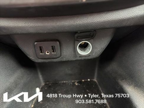 Used 2018 Chevrolet Traverse LT FWD image 21