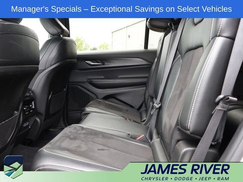 Used 2024 Jeep Grand Cherokee L Laredo AWD/4WD image 19