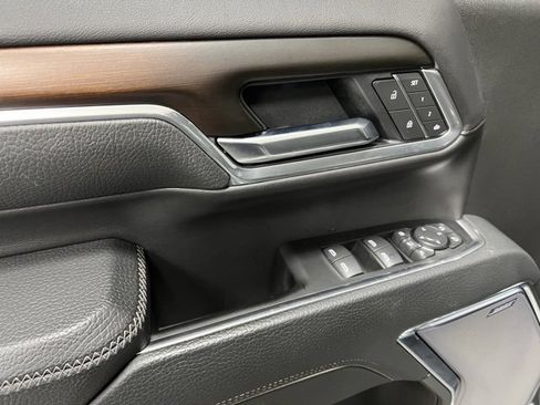 Used 2025 GMC Sierra 3500 Denali w/ Denali Reserve Package image 25