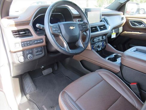 Certified 2024 Chevrolet Tahoe High Country w/ Advanced Technology Package image 19