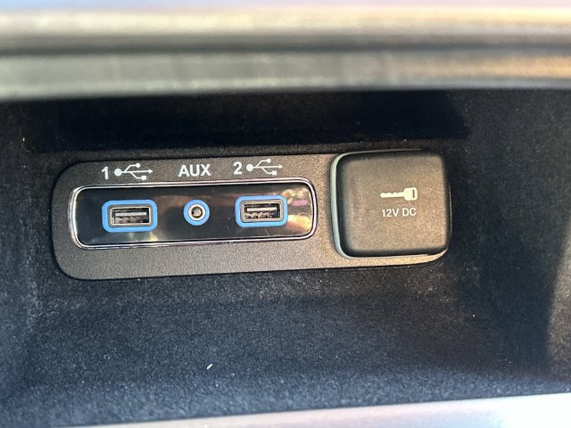 Used 2019 Jeep Grand Cherokee Laredo AWD/4WD image 23