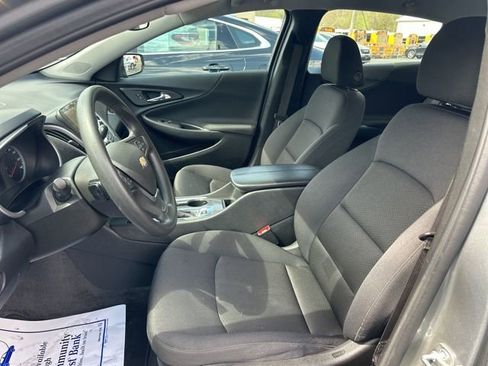 Used 2025 Chevrolet Malibu LT FWD image 19