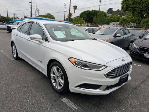 Used 2018 Ford Fusion SE w/ Equipment Group 602A FWD image 1
