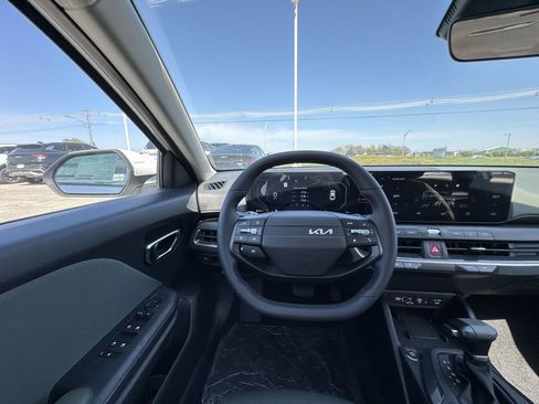 New 2025 Kia K4 EX image 14