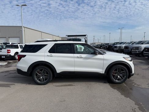 New 2026 Ford Explorer ST AWD/4WD image 34