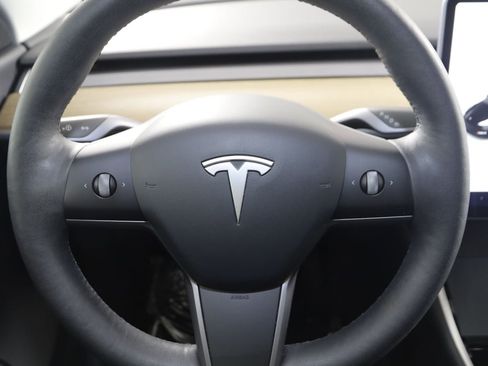 Used 2021 Tesla Model Y Long Range AWD/4WD image 51