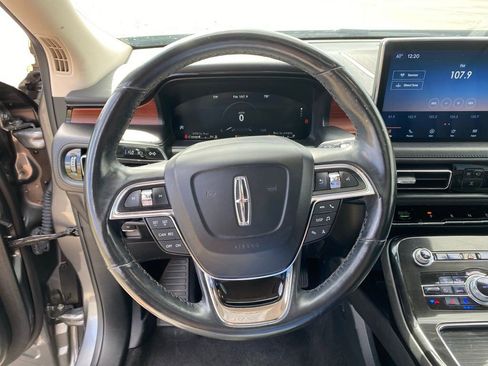 Used 2023 Lincoln Nautilus Reserve image 18