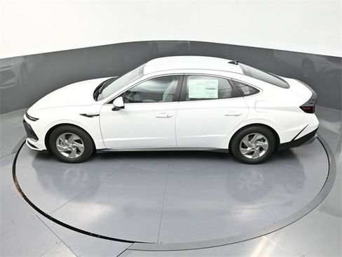 Used 2025 Hyundai Sonata SE image 24