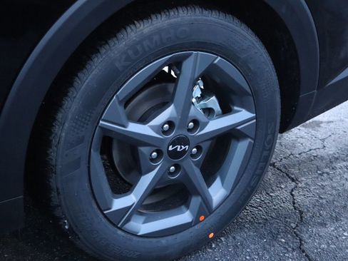 New 2025 Kia K4 LXS image 40