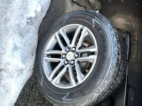 Used 2019 Chevrolet Colorado LT w/ Luxury Package, Chrome image 12