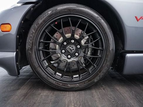 Used 2000 Dodge Viper GTS RWD image 39