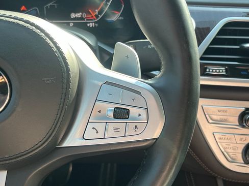 Used 2022 BMW 750i xDrive w/ Executive Package AWD/4WD image 33