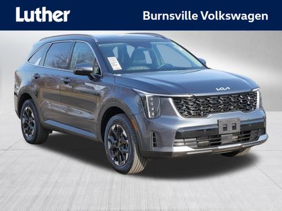 Used 2024 Kia Sorento S w/ Panoramic Sunroof Package