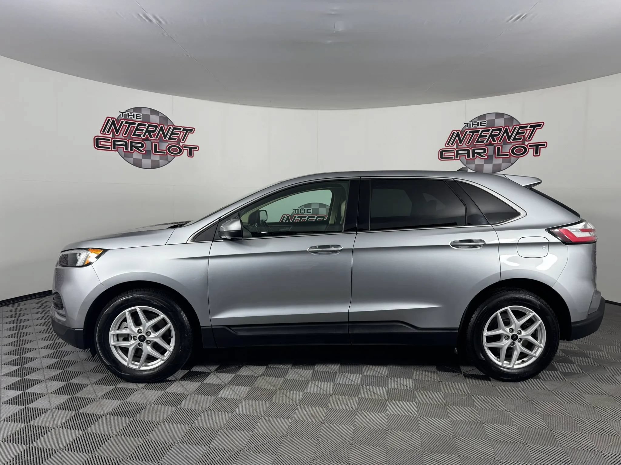 Used 2023 Ford Edge SEL AWD/4WD image 4