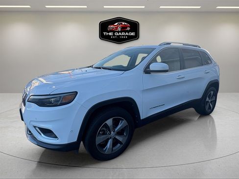 Used 2021 Jeep Cherokee Limited w/ Elite Package image 3