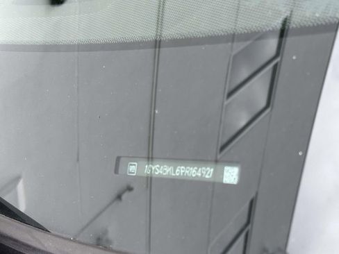 Used 2023 Cadillac Escalade Premium Luxury image 8