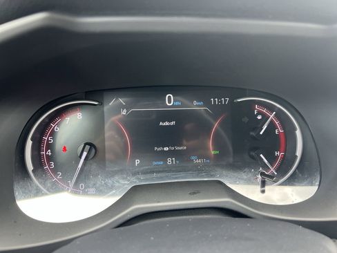 Used 2024 Toyota RAV4 XLE FWD image 21