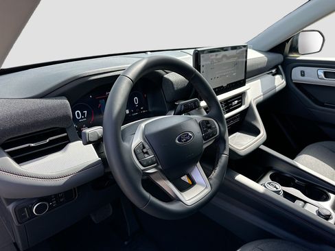 New 2026 Ford Explorer Active RWD image 6