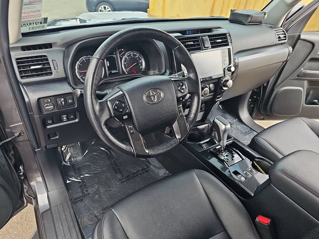 Used 2023 Toyota 4Runner TRD Off-Road Premium w/ Off Road Premium Plus Package AWD/4WD image 15