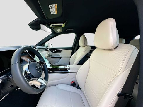 Used 2026 Mercedes-Benz GLC 300 4MATIC image 22