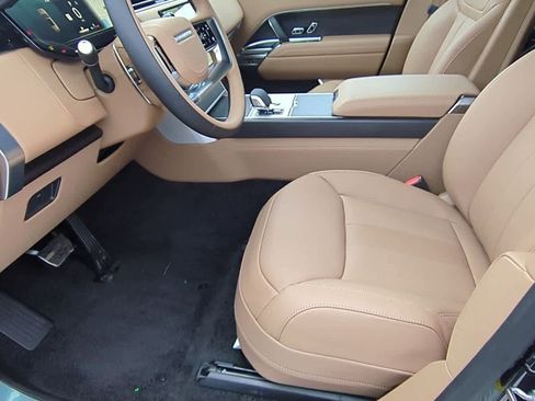 New 2026 Land Rover Range Rover SE image 16