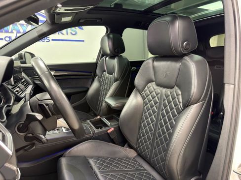 Used 2018 Audi SQ5 Prestige AWD/4WD image 11