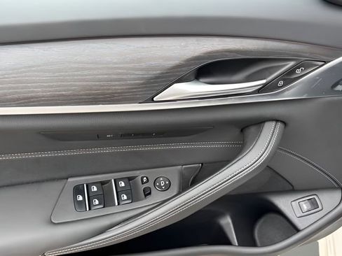 Used 2023 BMW 540i xDrive w/ M Sport Package image 36