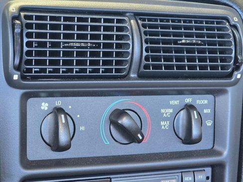 Used 1994 Ford Mustang GT RWD image 20