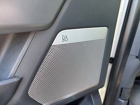 Used 2022 Ford F150 Lariat w/ Equipment Group 501A Mid image 12