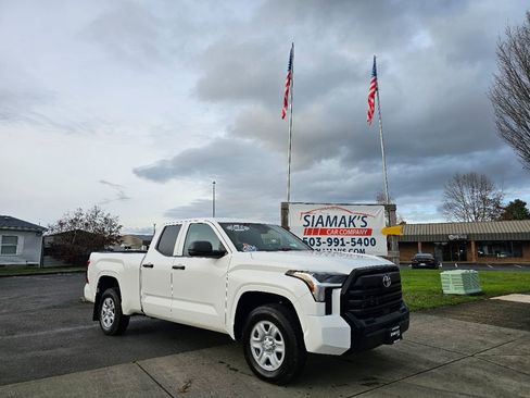 Used 2025 Toyota Tundra SR image 1