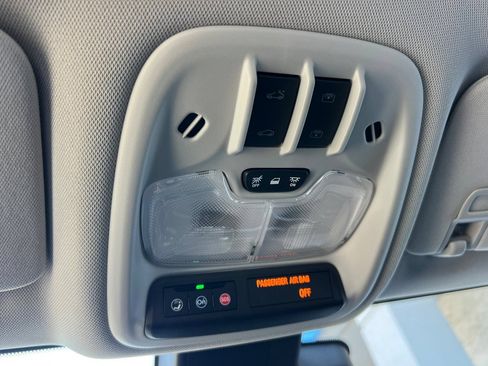 Used 2023 Chevrolet Bolt EUV Premier w/ Sun & Sound Package FWD image 25