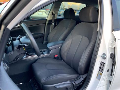 Used 2016 Kia Optima LX image 7